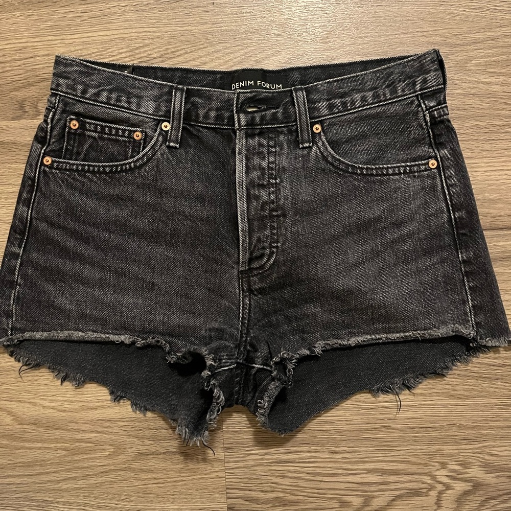 Denim forum- The next boyfriend short